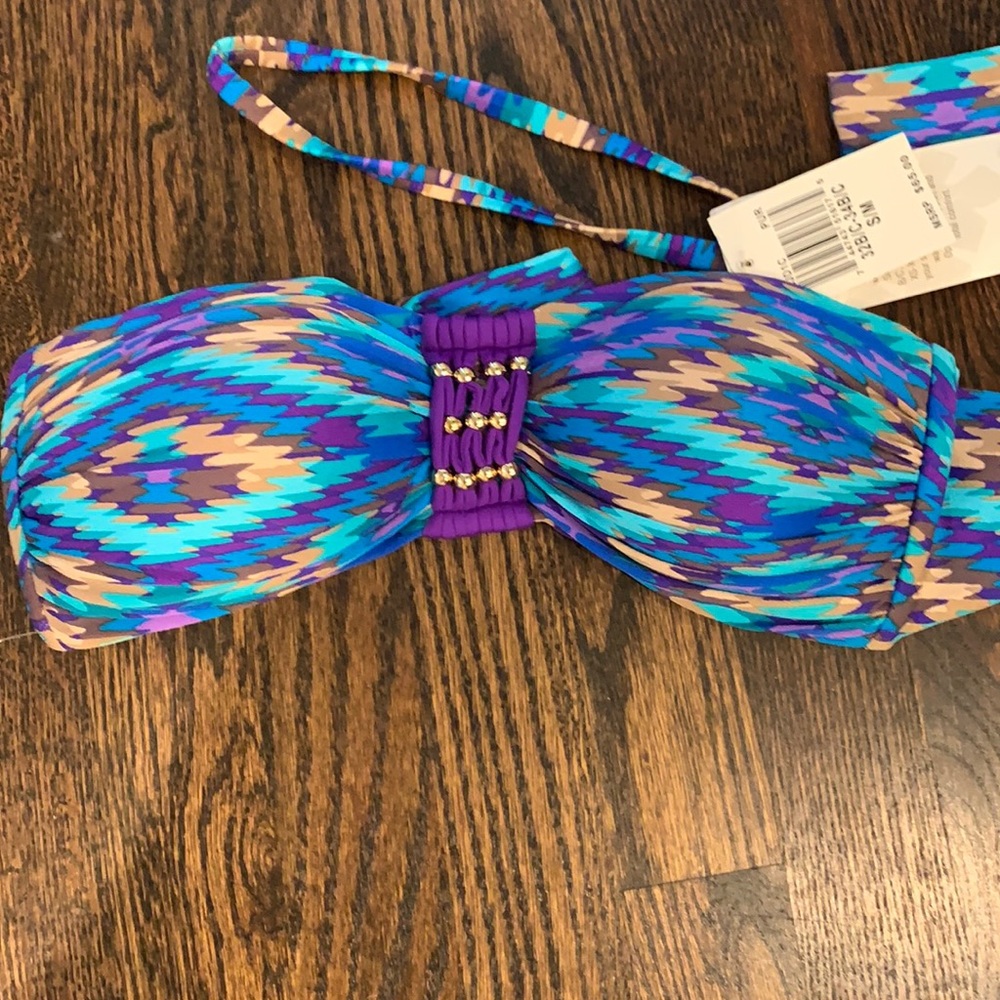 NWT 2Bamboo Darling bikini top!